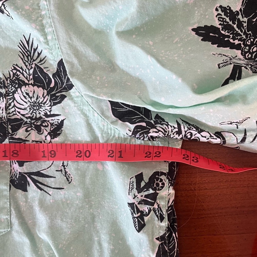 🌺🌴 Star Wars Mint Floral Tropical Stormtrooper Button-Down Shirt (XL) - Picture 7 of 8